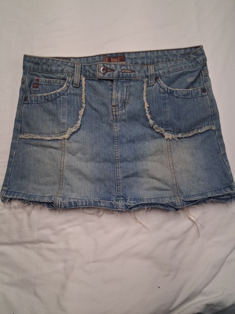 Vintage lei Light Blue Distressed Denim Mini Skirt
